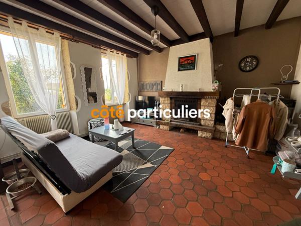 Vente Maison80 m² - 3 Pièces - SAINT PIERRE LES ETIEUX (18210)