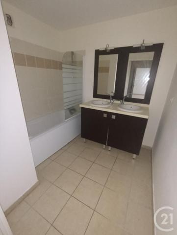 Appartement F3 à vendre  3 pièces - 54,64 m2 ST DENIS - 974