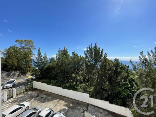 Appartement F3 à vendre  3 pièces - 54,64 m2 ST DENIS - 974