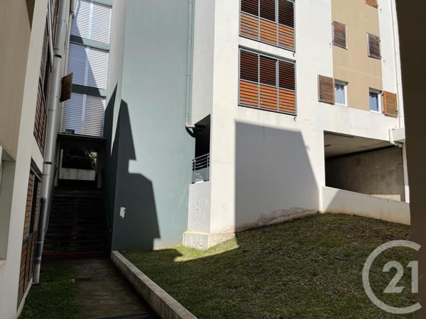 Appartement F3 à vendre  3 pièces - 54,64 m2 ST DENIS - 974