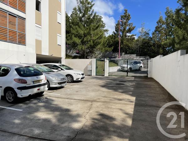 Appartement F3 à vendre  3 pièces - 54,64 m2 ST DENIS - 974