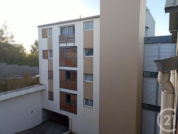 Appartement F3 à vendre  3 pièces - 54,64 m2 ST DENIS - 974