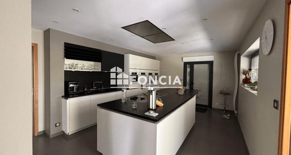 À vendre Maison 4 pièces 190 m² - Magné 79460