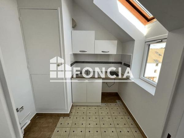 Location Studio 31.02 m² - 2 SQUARE LA PIERRE FITE Rambouillet 78120