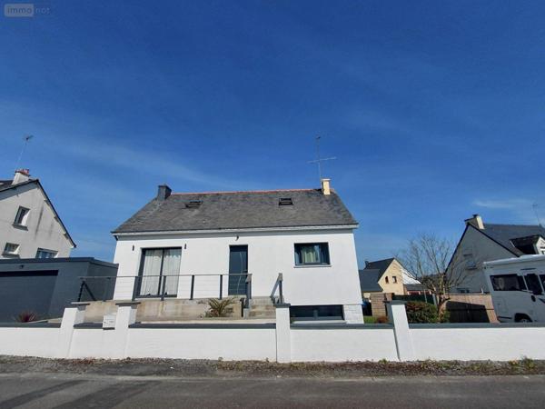 Maison individuelle à vendre à Pontivy dans le Morbihan (56300), ref : 063-479