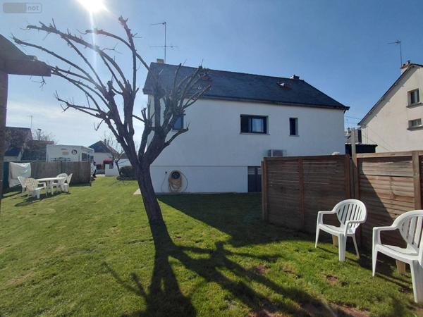 Maison individuelle à vendre à Pontivy dans le Morbihan (56300), ref : 063-479