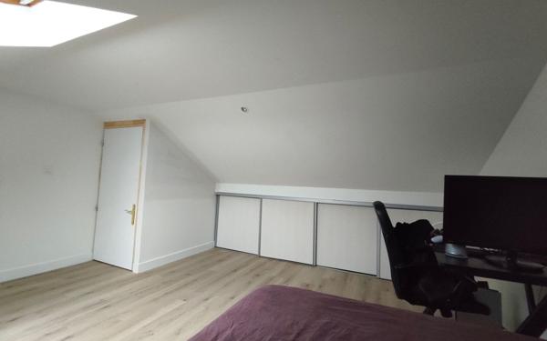 Appartement à vendre    3 pièces • 47 m2 Vaires-sur-Marne
