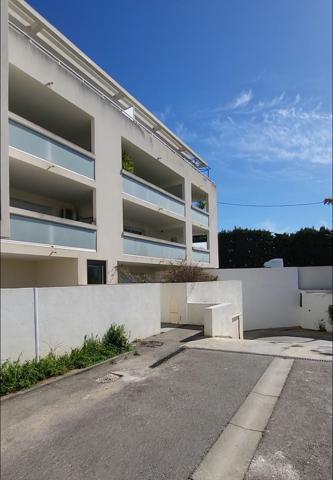 Vitrolles (13127) GARAGE DOUBLE 27m2 LES TERRASSES DE JEAN MONNET