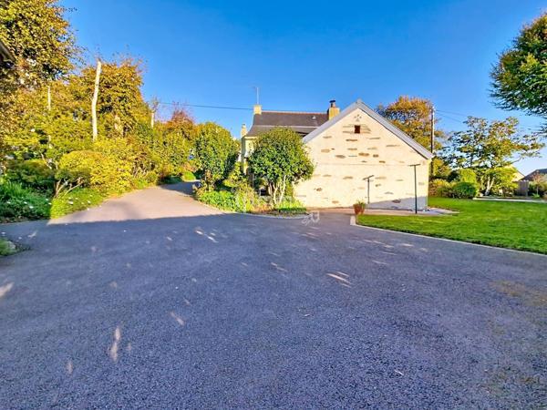 Maison, 4 pièces, de 12O m² à Cast 29150