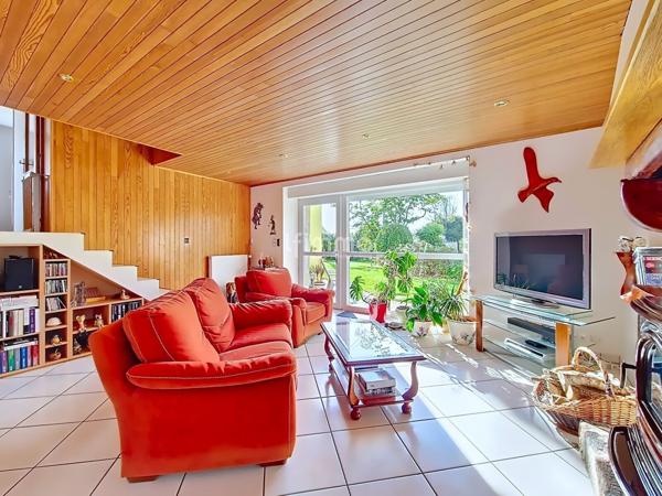 Maison, 4 pièces, de 12O m² à Cast 29150