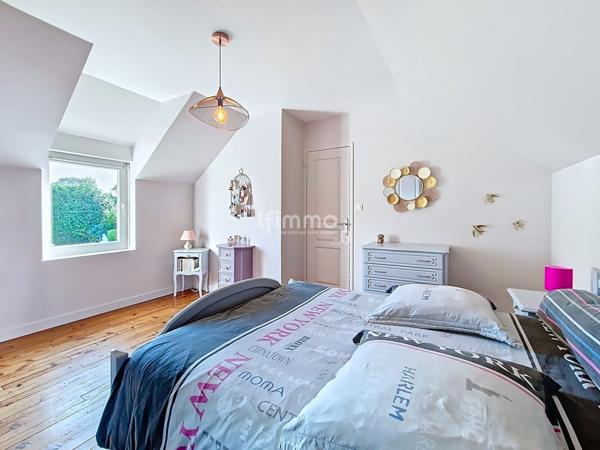 Maison, 4 pièces, de 12O m² à Cast 29150