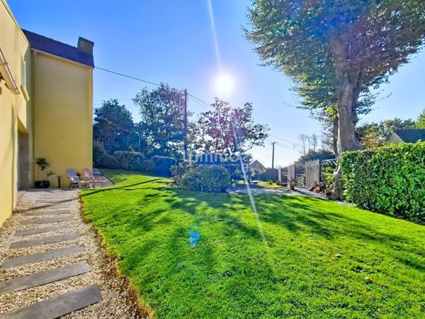 Maison, 4 pièces, de 12O m² à Cast 29150