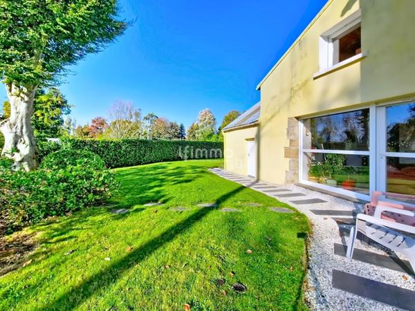 Maison, 4 pièces, de 12O m² à Cast 29150