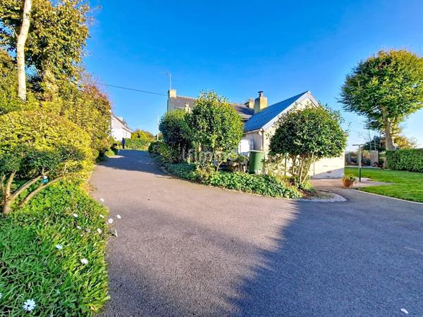 Maison, 4 pièces, de 12O m² à Cast 29150