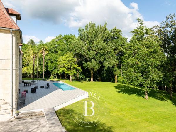 Dax, Château 8 Chambres -  650 m² à vendre