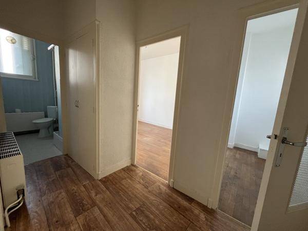 Appartement à vendre 49 900 € Saint-Amand-Montrond 2 p 52 m² DPE E