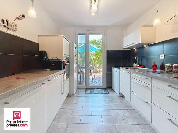 Villa traditionnelle T6 sur 1502 m² terrain clos sans vis à vis