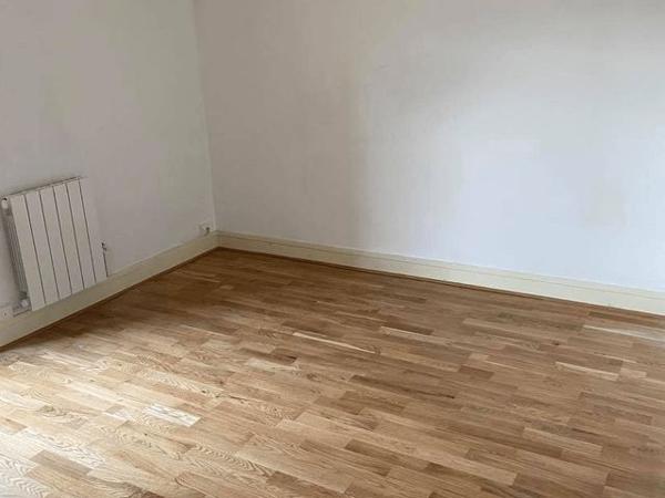 Location Appartement 2 pièces 46.3 m² - 17 RUE CH. DE BEAUVAIS Limay 78520