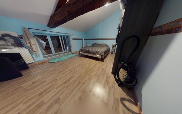 Maison à vendre    5 pièces • 234 m2 Saint-Jean-d'Ardières