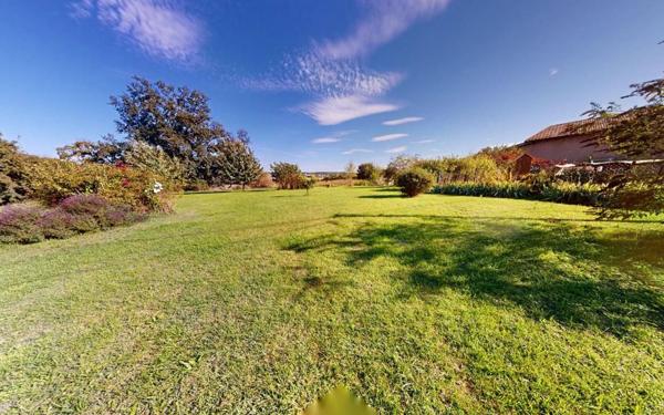 Maison à vendre    5 pièces • 234 m2 Saint-Jean-d'Ardières