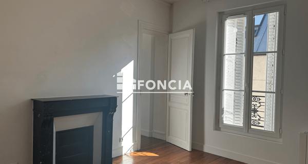 Location Appartement 3 pièces 47.89 m² - Paris 75015