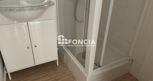Location Appartement 3 pièces 47.89 m² - Paris 75015