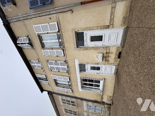 IDEAL INVESTISSEUR - IMMEUBLE LOUÉ
Immeuble 2 logements et 2 locataires (865€ de loyer par mois)