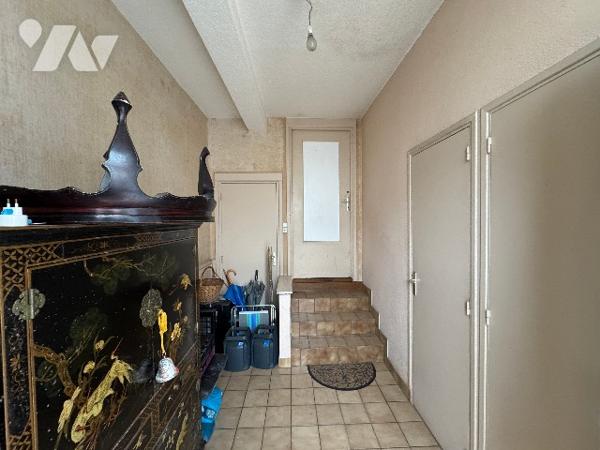 IDEAL INVESTISSEUR - IMMEUBLE LOUÉ
Immeuble 2 logements et 2 locataires (865€ de loyer par mois)