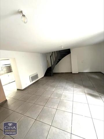 Maison à louer 4 pièces 66m² Guînes (62340)