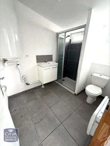 Maison à louer 4 pièces 66m² Guînes (62340)