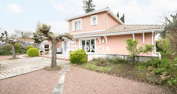 À vendre Maison 6 pièces 134 m² - Mont-de-marsan 40000