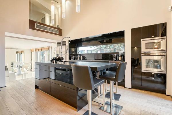 Saint-Didier-au-Mont-d'Or - Maison de 296,68 m² - Jardin avec Piscine - Dépendance - 4 Chambres