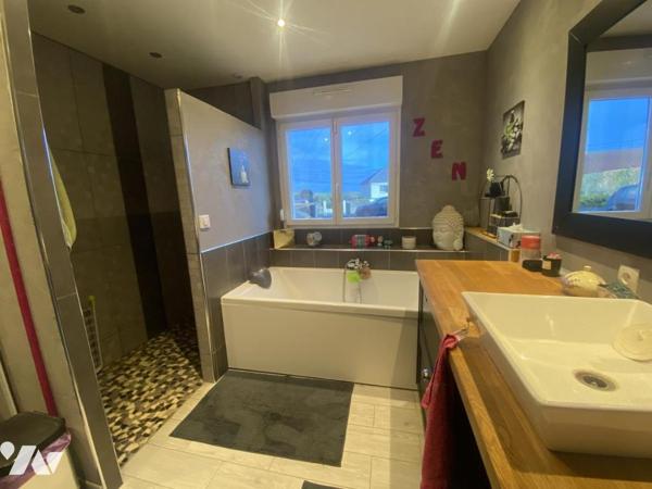 PAVILLON INDIVIDUEL 3CHS-GARAGES-JARDIN