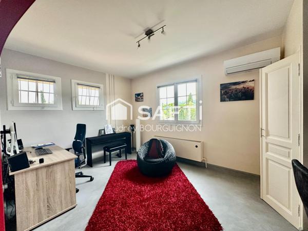 Maison 8 pièces • 118 m² • Terrain 640 m² • Vue • Aucun travaux • Bagnols-sur-Cèze