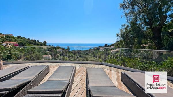 Maison Roquebrune Sur Argens 6 pièce(s) 227m2