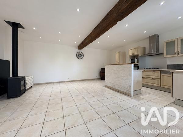 Location maison 3 pièces 87 m² Lacs