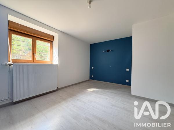 Location maison 3 pièces 87 m² Lacs