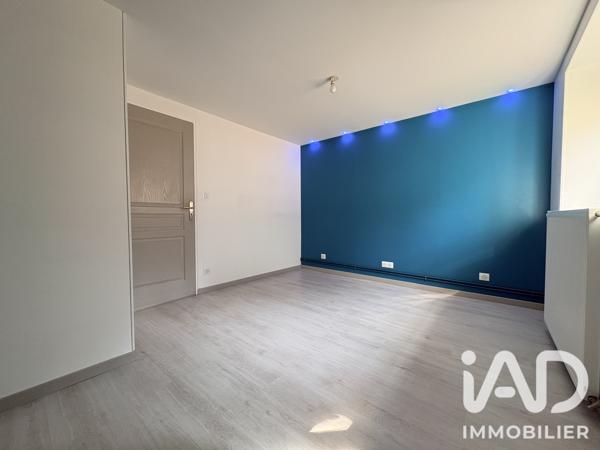 Location maison 3 pièces 87 m² Lacs