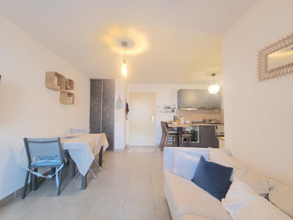 Appartement 3 pièces - 53 m² Exclusivité efficity