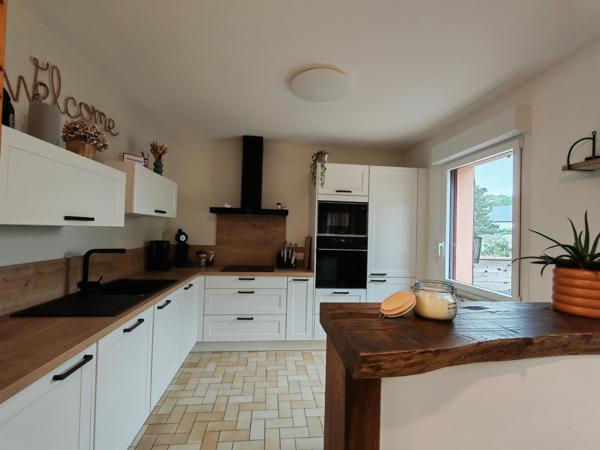 Maison familiale rénovée à 600 m de la plage – studio indépendant