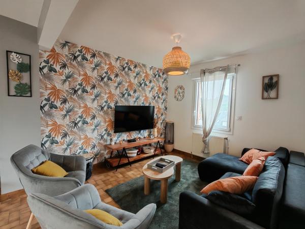 Maison familiale rénovée à 600 m de la plage – studio indépendant