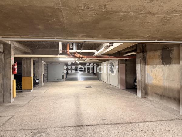 Appartement
         5 pièces
        - 125 m² Exclusivité 1 050 000 € *
