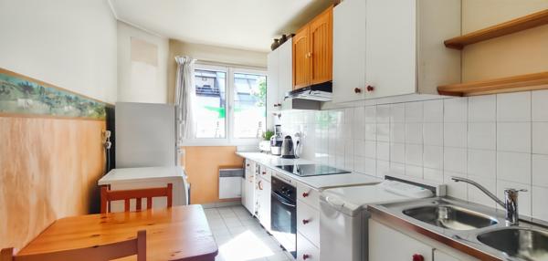 Appartement
         3 pièces
        - 72 m² Exclusivité 375 000 € *