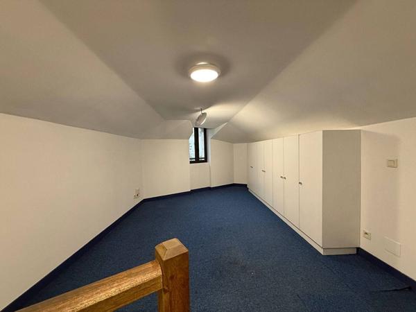 Local commercial emplacement numéro 1