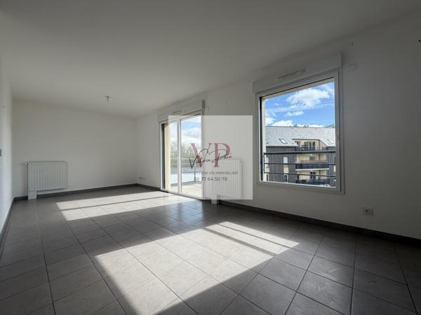 Honfleur (14600) HONFLEUR - 3 PIECES - 2 CHAMBRES - BALCON - EXPOSITION EST - PLACE PARKING PRIVATIVE