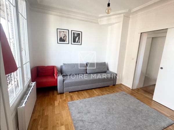 Appartement
         2 pièces
        - 46 m² 228 000 € *
