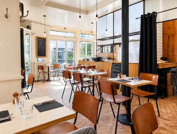 Fonds De Commerce
        
        - 140 m² 415 000 € *