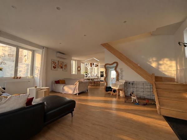 79400 SAINT MAIXENT L ECOLE Maison de ville rénovée avec soin et prête à vous accueillir !