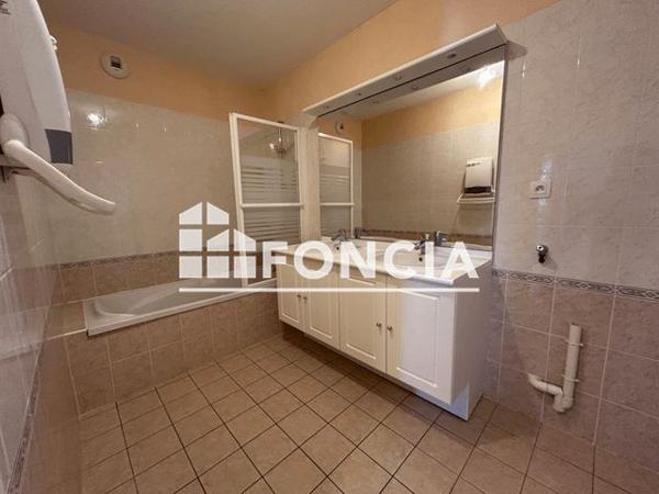 Location Appartement 3 pièces 87.15 m² - 57 BIS RUE CROIX VERTE/RUE DE FLORENCE Albi 81000