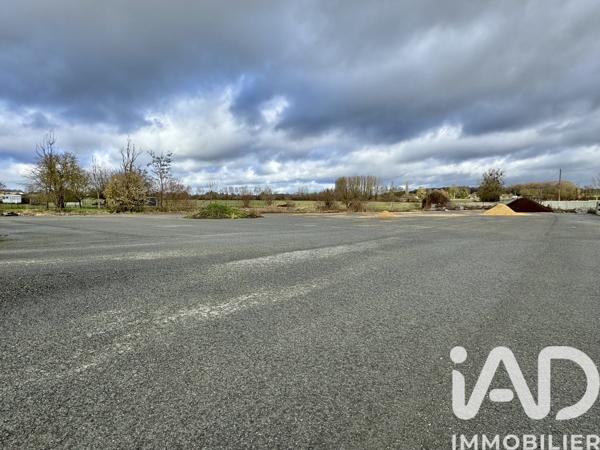 Murs commerciaux  à vendre 1 200 m² Vernantes
